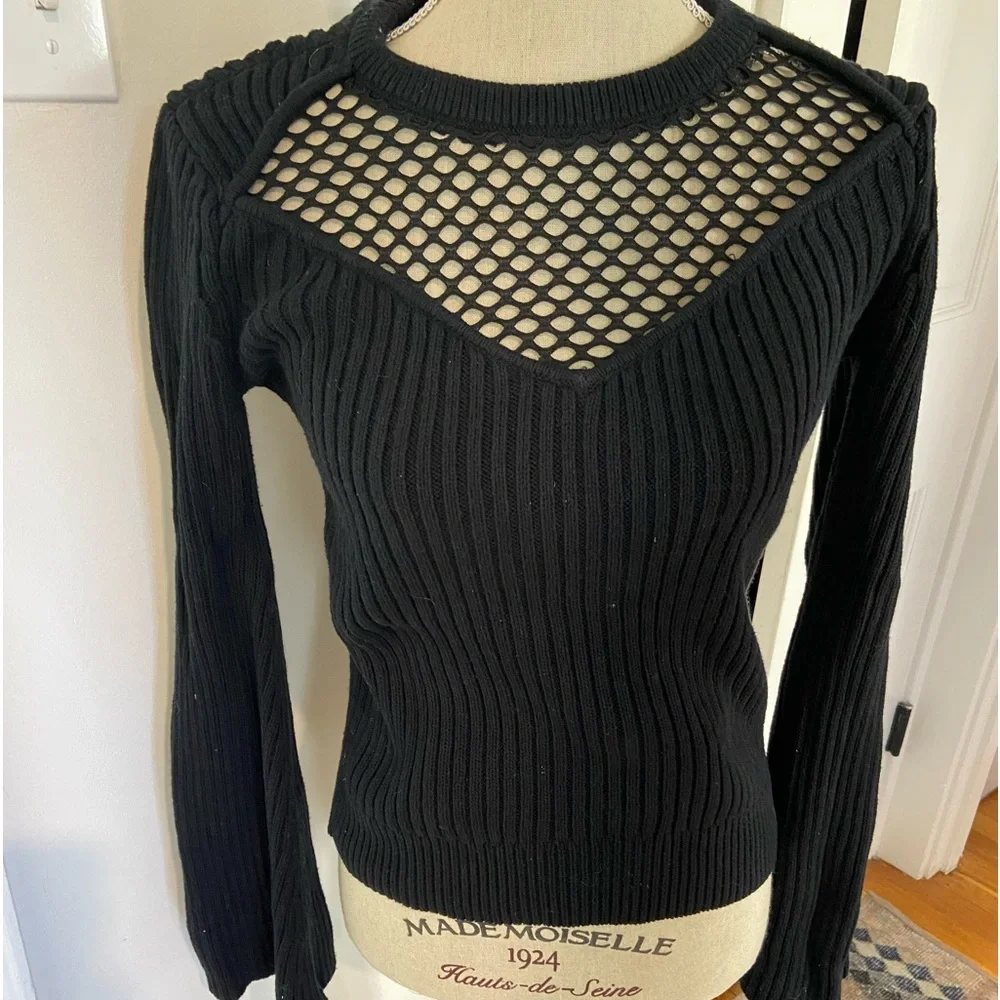 ENDLESS ROSE black sweater. - Picture 1 of 5
